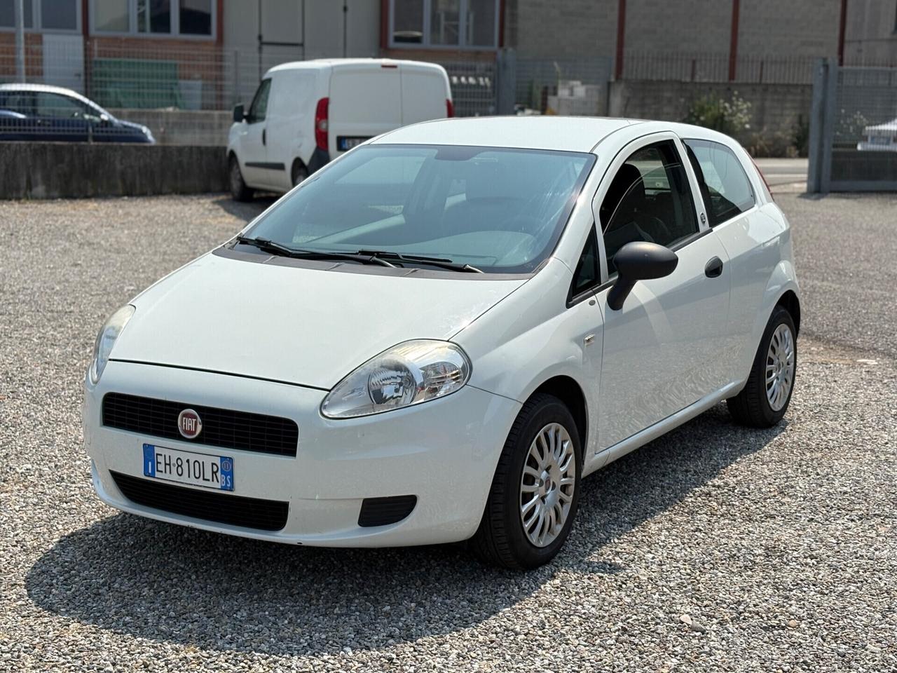 Fiat Grande Punto 1.2 BENZINA 2011 NEOPATENTATI