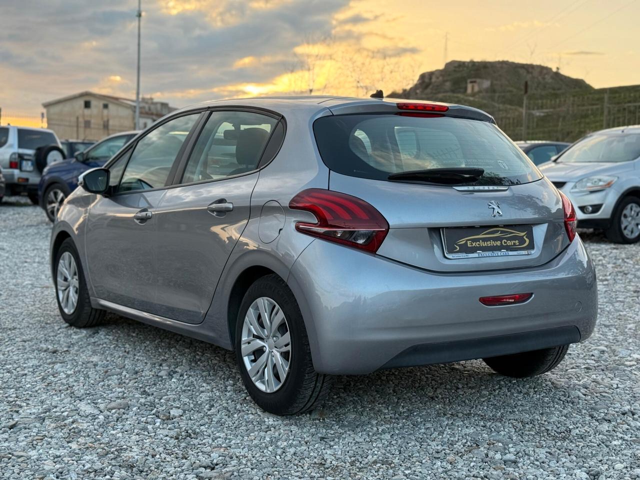 Peugeot 208 PureTech 82 5 porte Allure