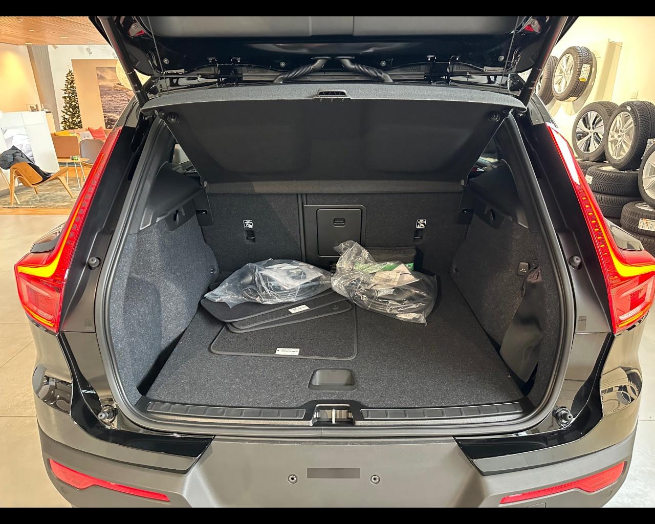 VOLVO XC40 Recharge Core T5 AUT