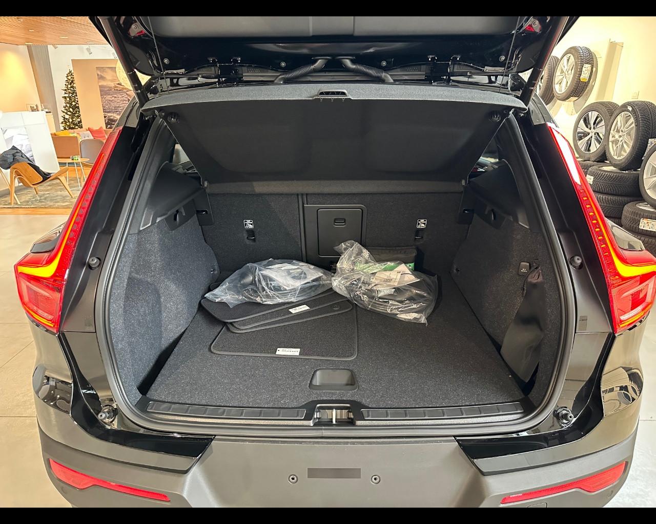 VOLVO XC40 XC40 Recharge Core T5 AUT