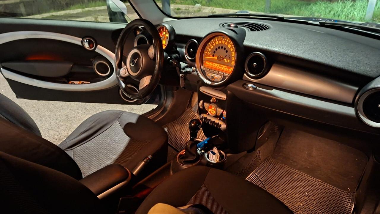 Mini 1.6 16V Cooper D automatica 2009
