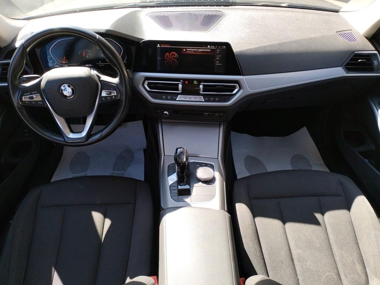 BMW 320 d Touring auto