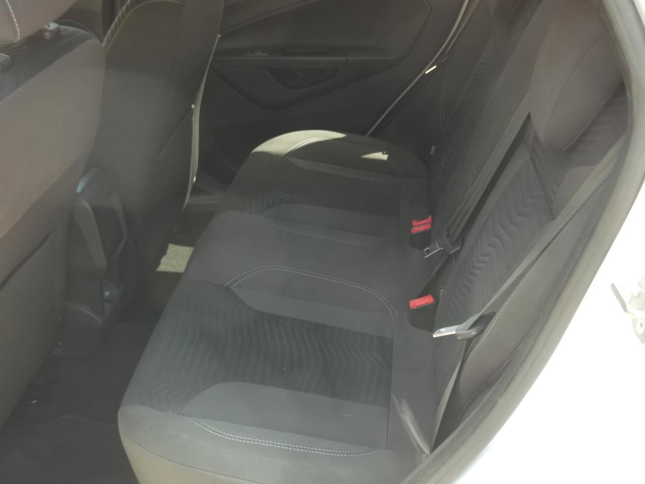 Ford Fiesta 1.0 EcoBoost 100CV 5 porte Titanium - 28