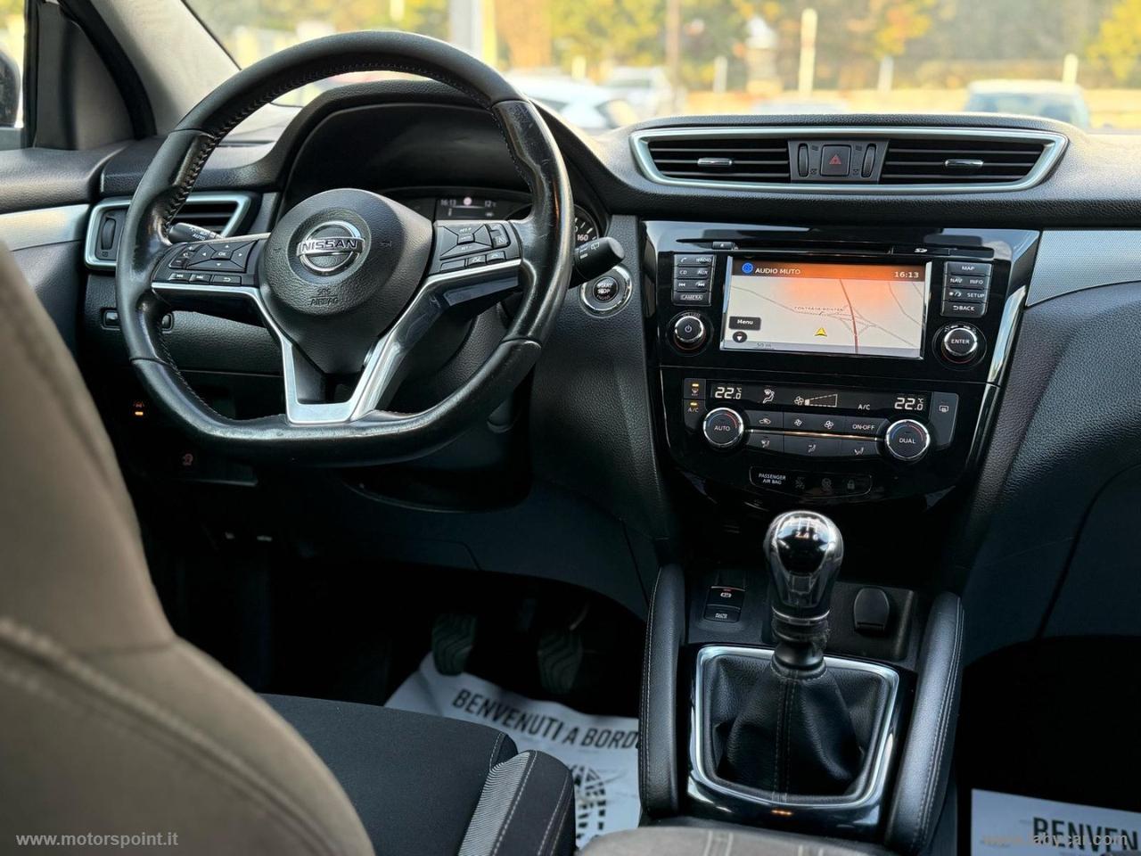 NISSAN Qashqai 1.5 dCi N-Connecta