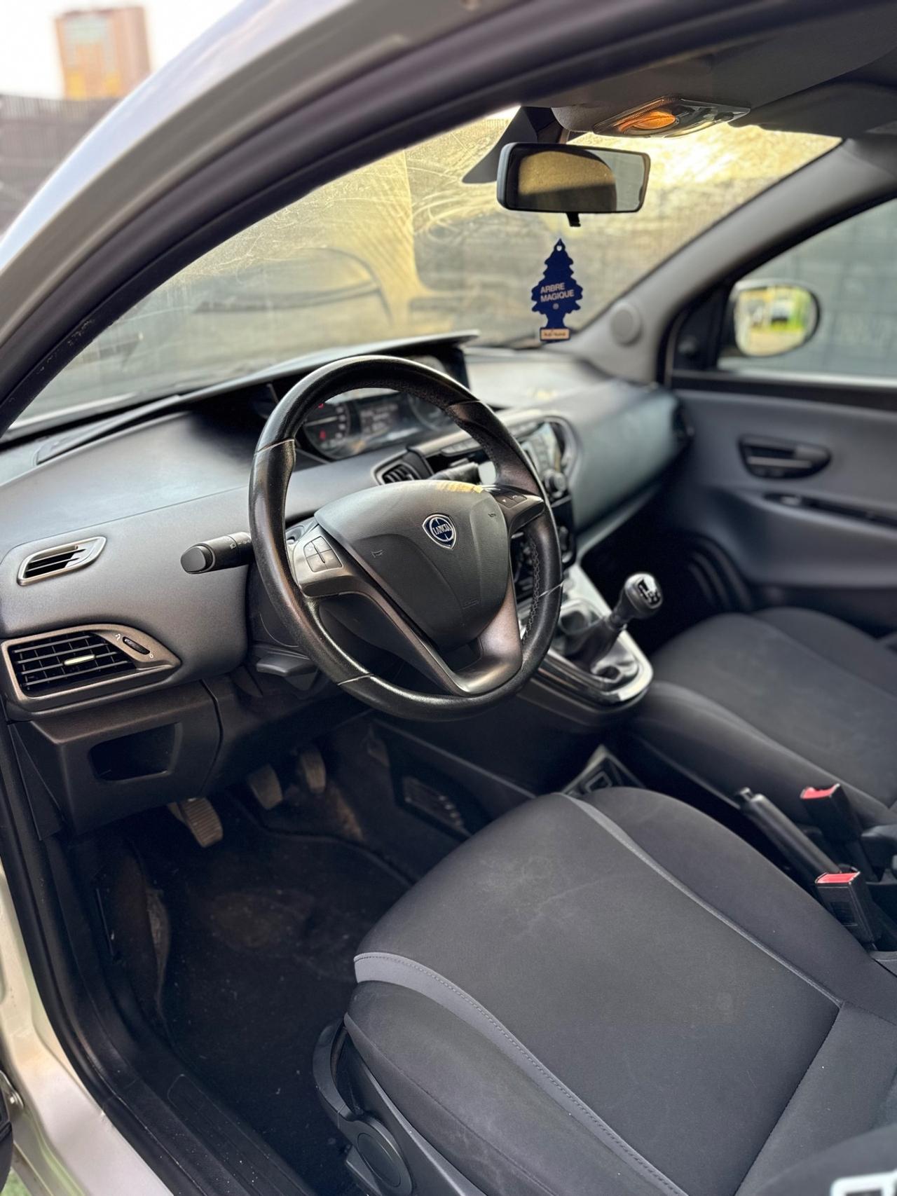 Lancia YPSILON 2016 1.3 DIESEL MJT 60.000KM EURO 6