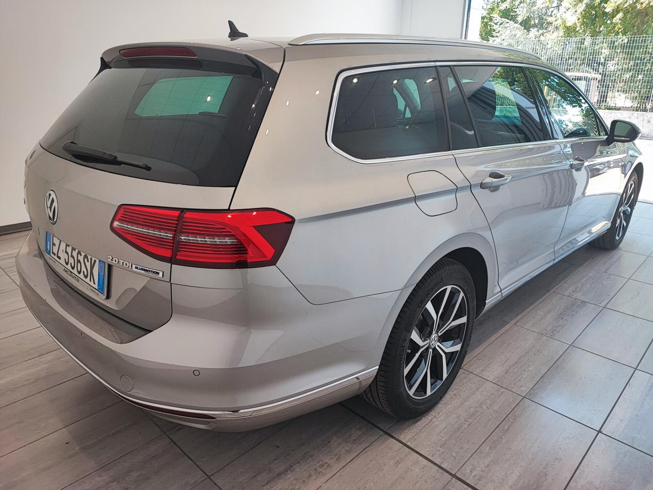Volkswagen Passat Variant 2.0 TDI DSG Highline BlueMotion Technology