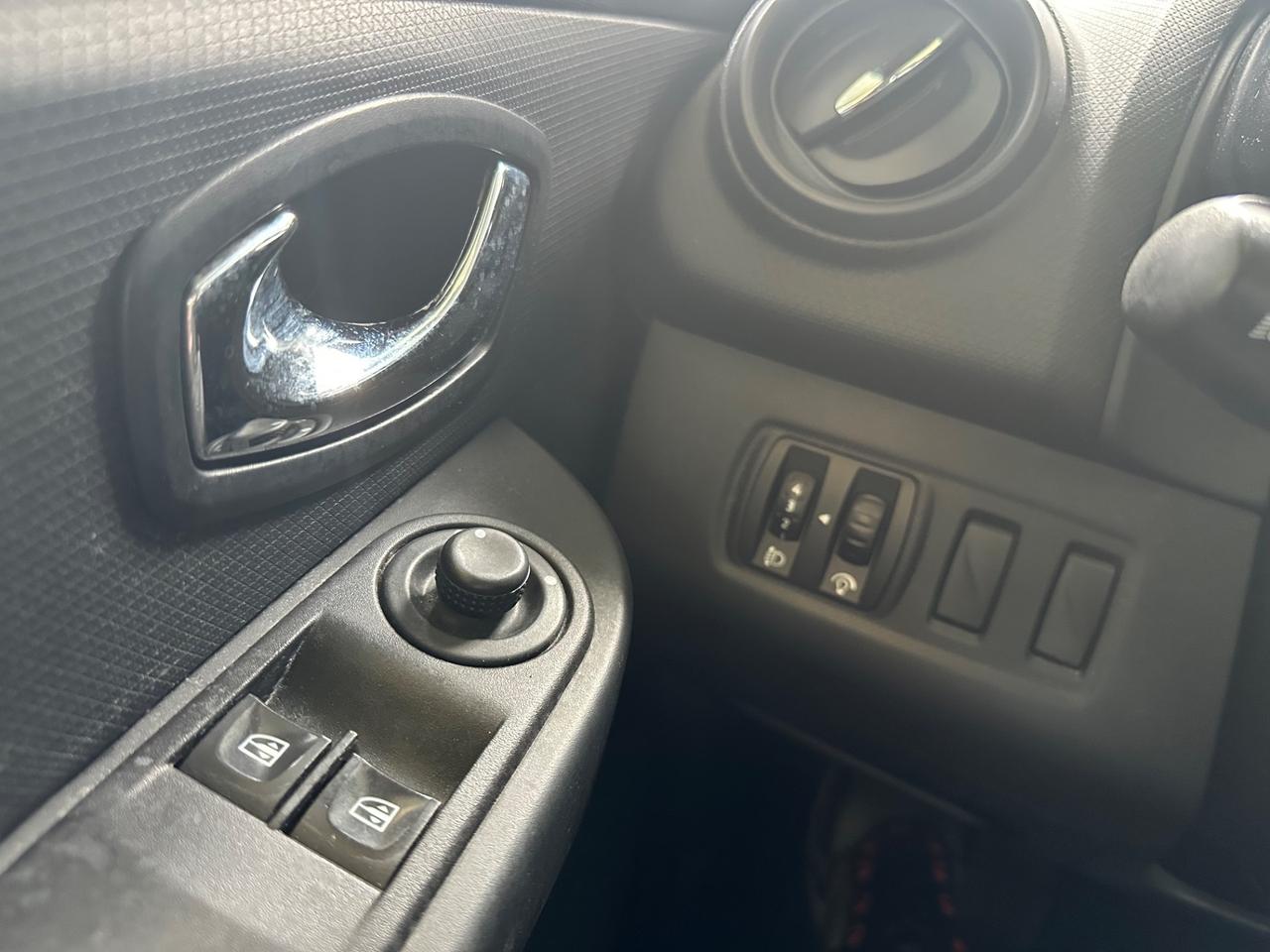 Renault Clio 1.2 75CV 5 porte Wave