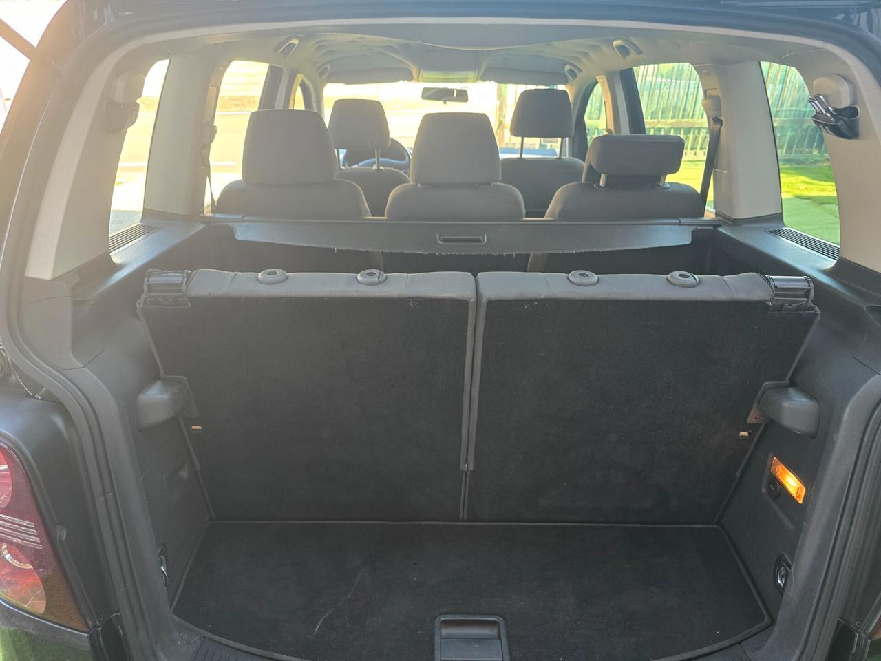 Volkswagen Touran 1.9 TDI 105CV 7POSTI -2009