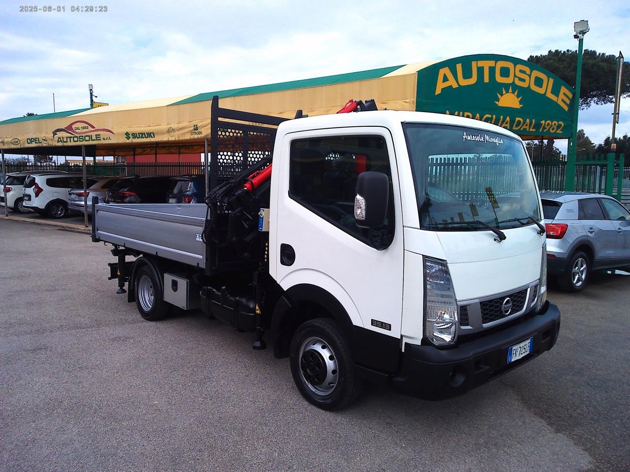 Nissan Cabstar NT 400 3000 E6 GRU AG 2510 2+2 JIB RIBALTABILE 92K