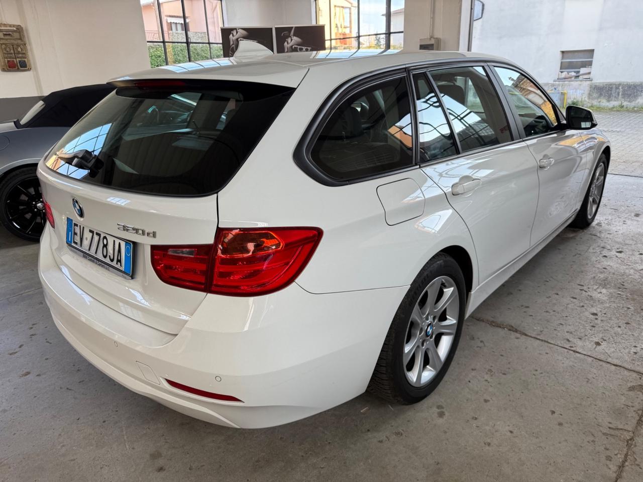 Bmw 320 320d Efficient Dynamics Touring Business aut.