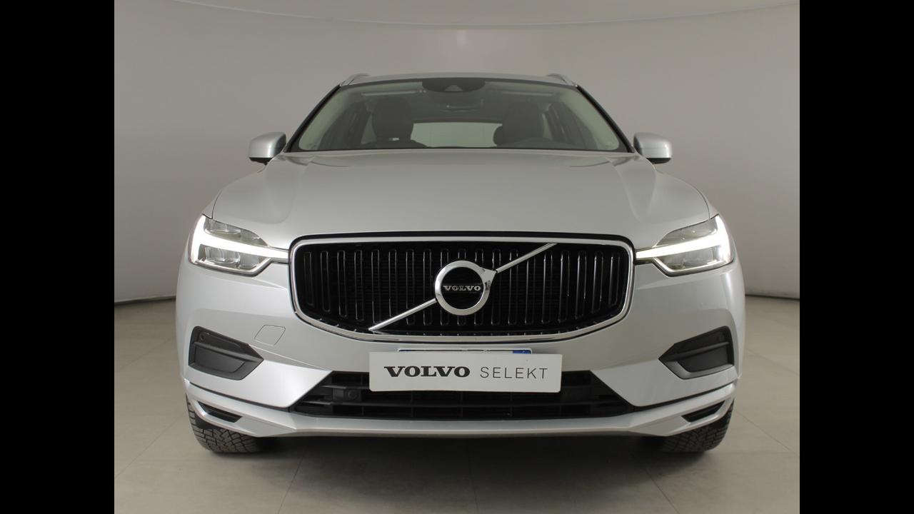 VOLVO XC60 II 2018 - XC60 2.0 b4 Momentum awd auto my20