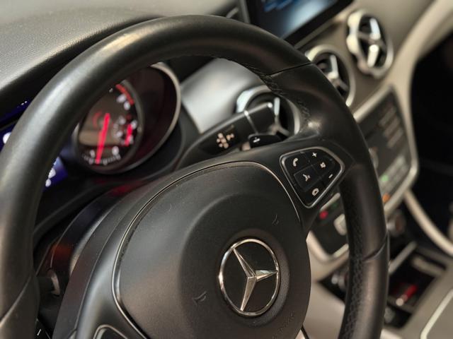 MERCEDES-BENZ GLA 180 d Automatic Sport