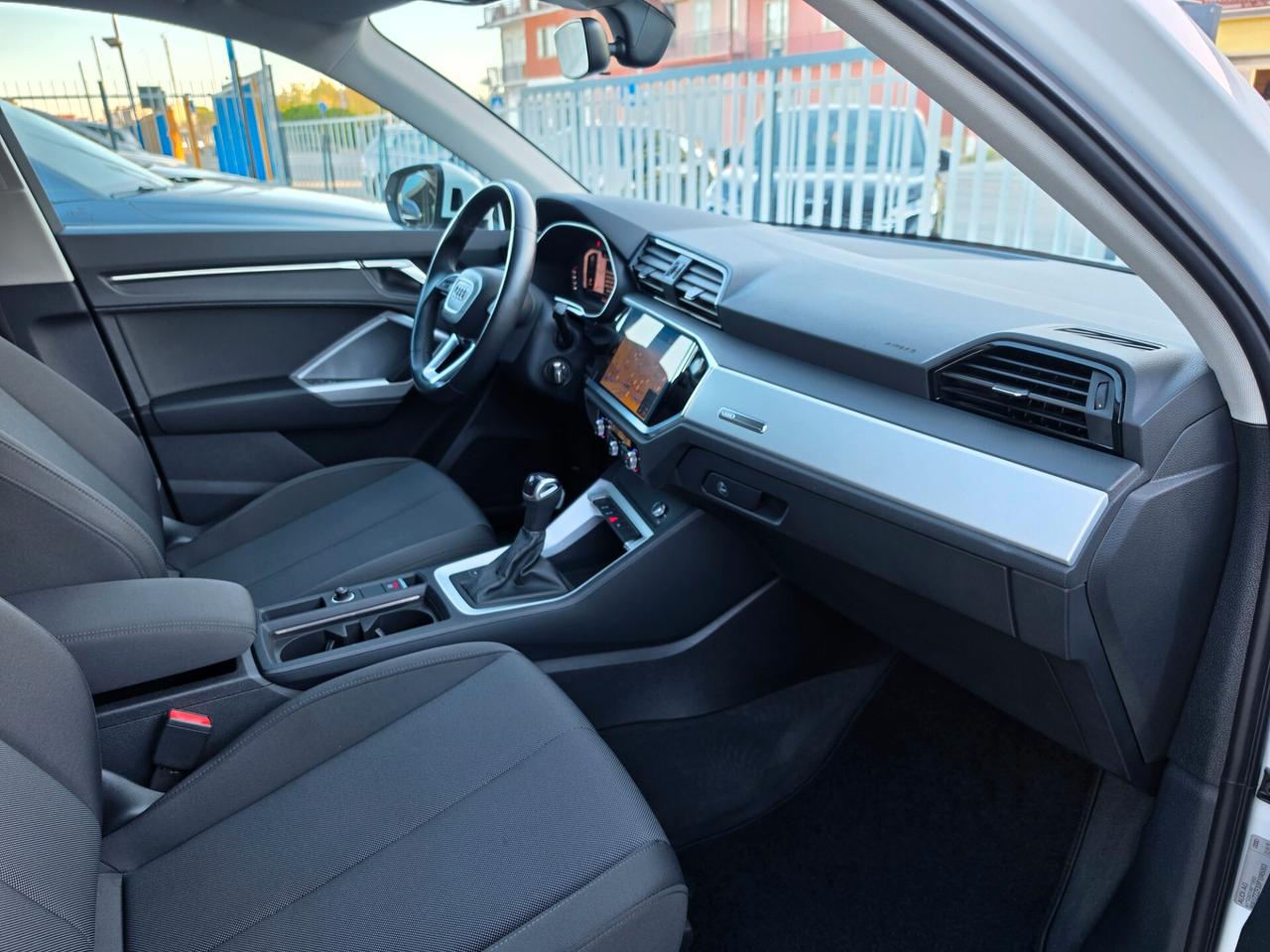 Audi Q3 35 TDI Business Advanced S-Tronic