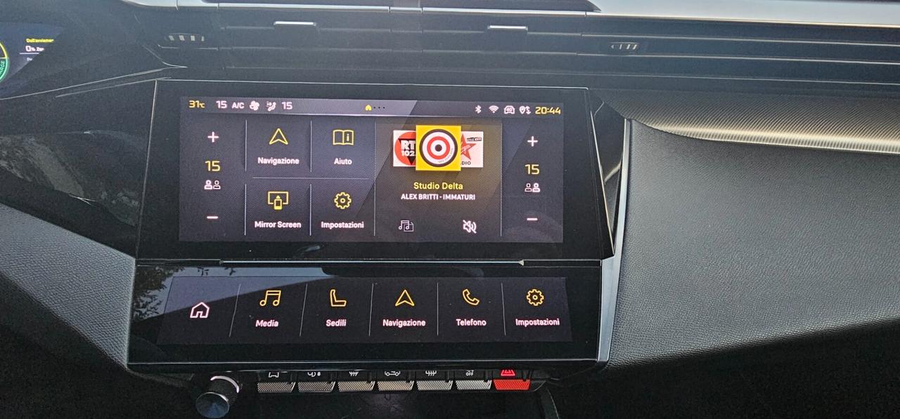 Peugeot 408 Plug-in Hybrid 225 e-EAT8 GT