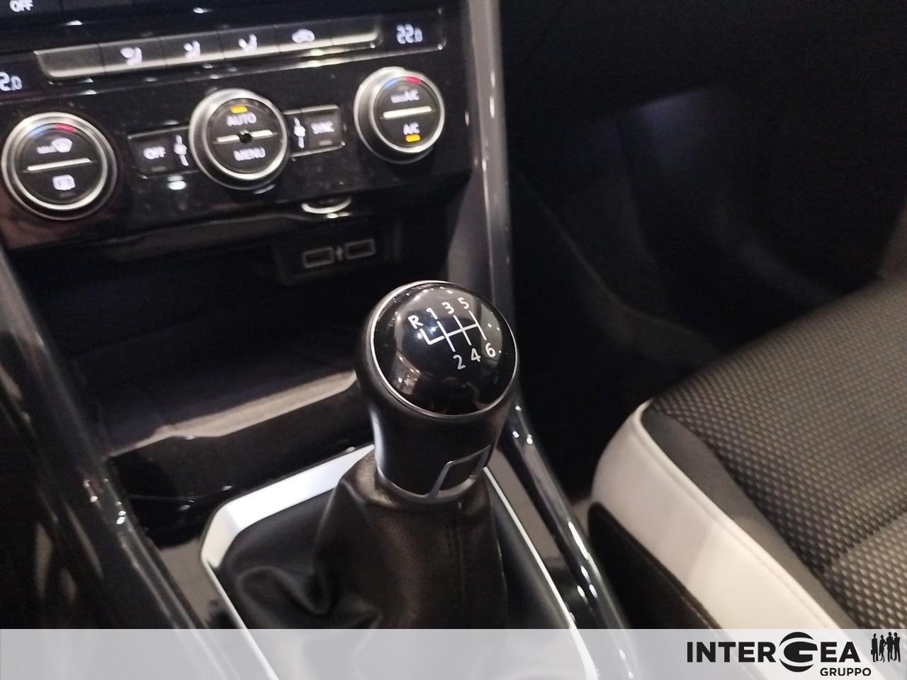 VOLKSWAGEN T-Roc 1.6 tdi Advanced