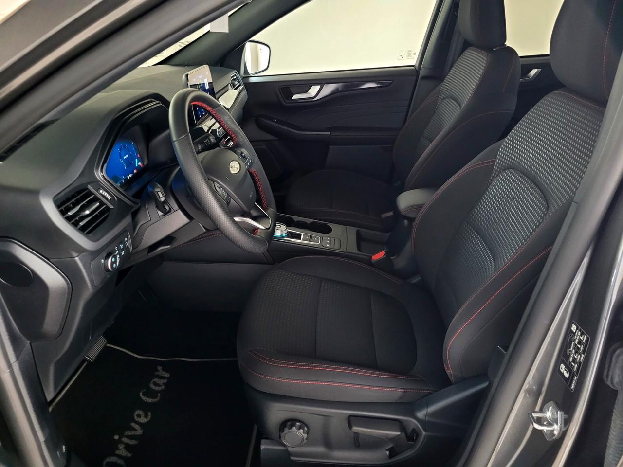 Ford Kuga 2.0 D ST-LINE AUT. NAVIGATORE CARPLAY FULL-LED