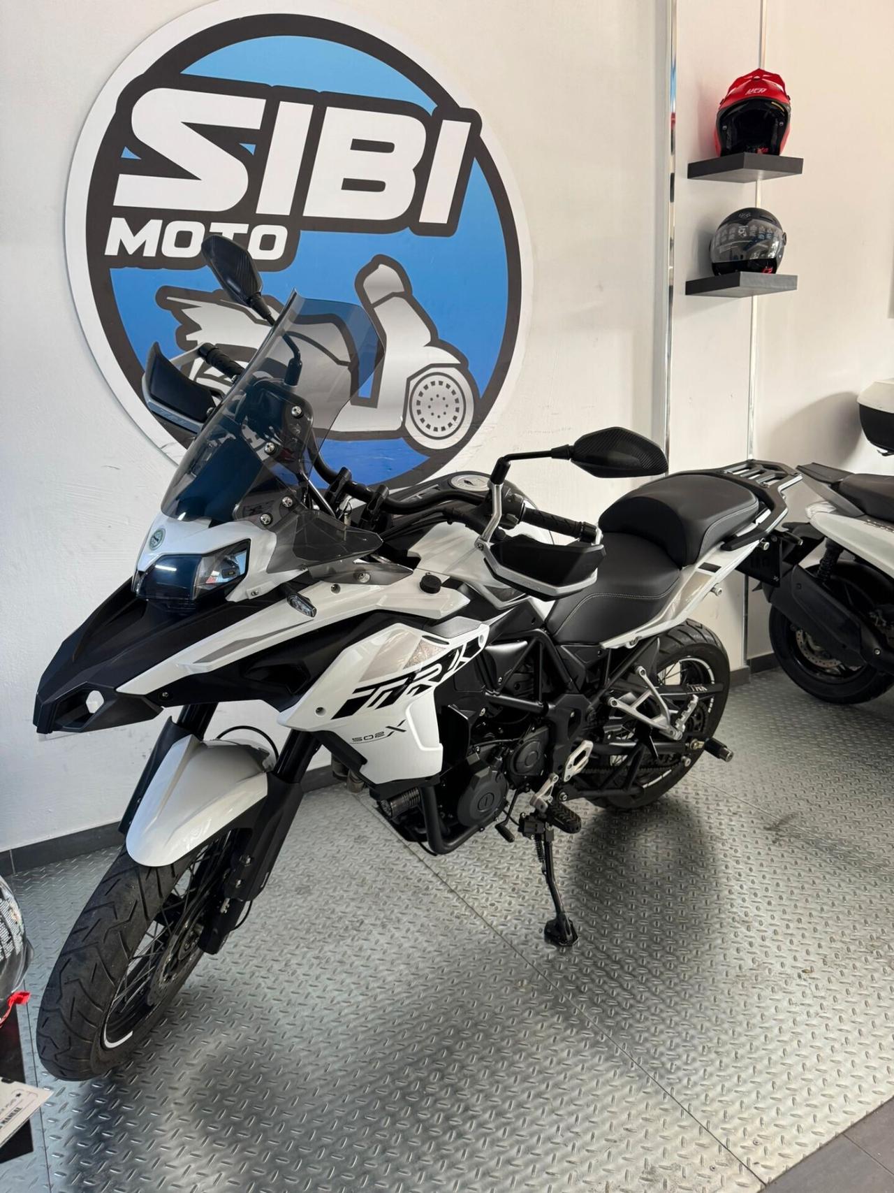 Benelli TRK 502