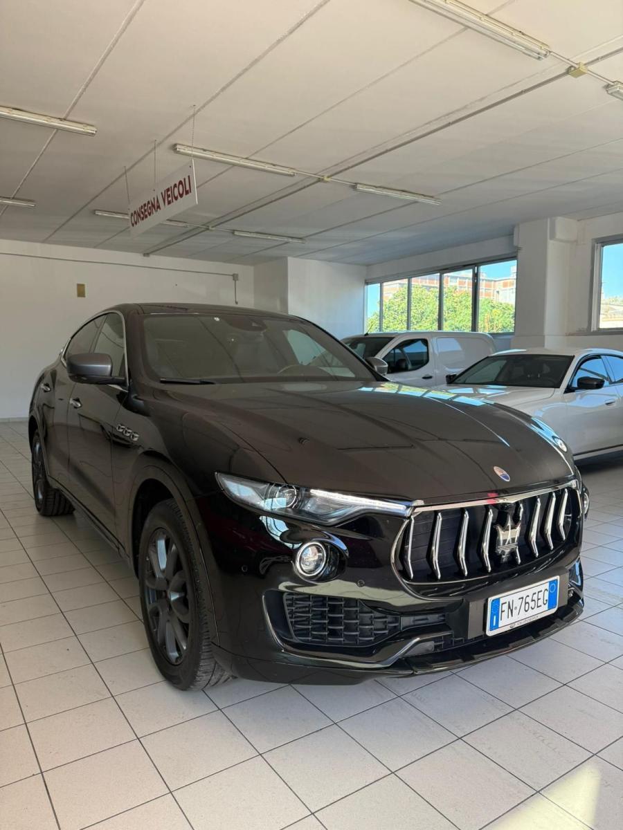 MASERATI - Levante - V6 Diesel 275 CV AWD Nerissimo