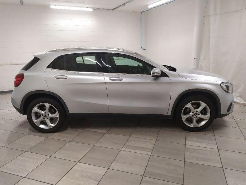 Mercedes-Benz GLA 200 d Premium 4matic auto