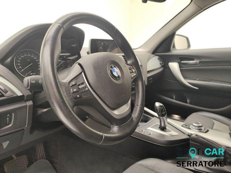 BMW Serie 1 F/20-21 2015 118d Urban 5p auto