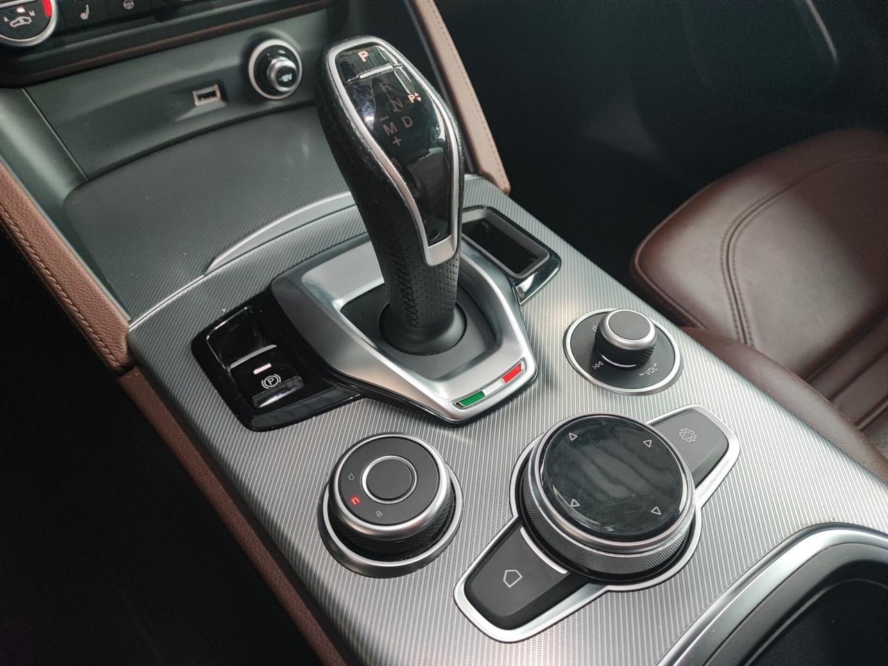 Alfa Romeo Stelvio 2.2 Turbodiesel 210 CV AT8 Q4 Veloce