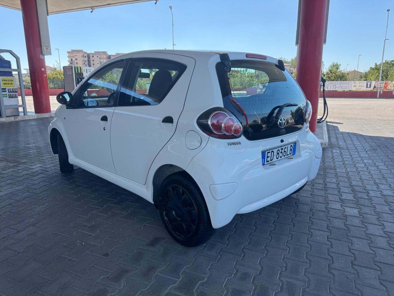 Toyota Aygo 1.0 12V VVT-i 5 porte Sol Connect