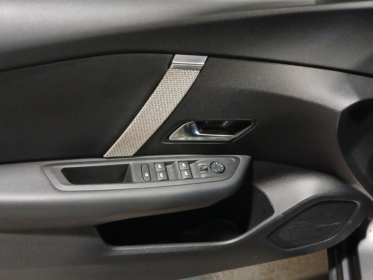 Citroen C4 Hybrid 136cv e-DCS6 Max