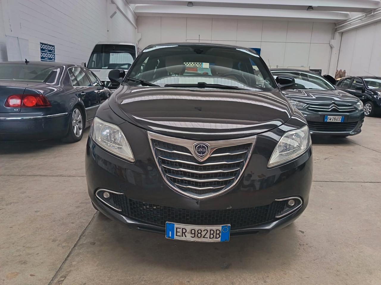 Lancia Ypsilon 0,9 bz/metano 63kW 03-2013
