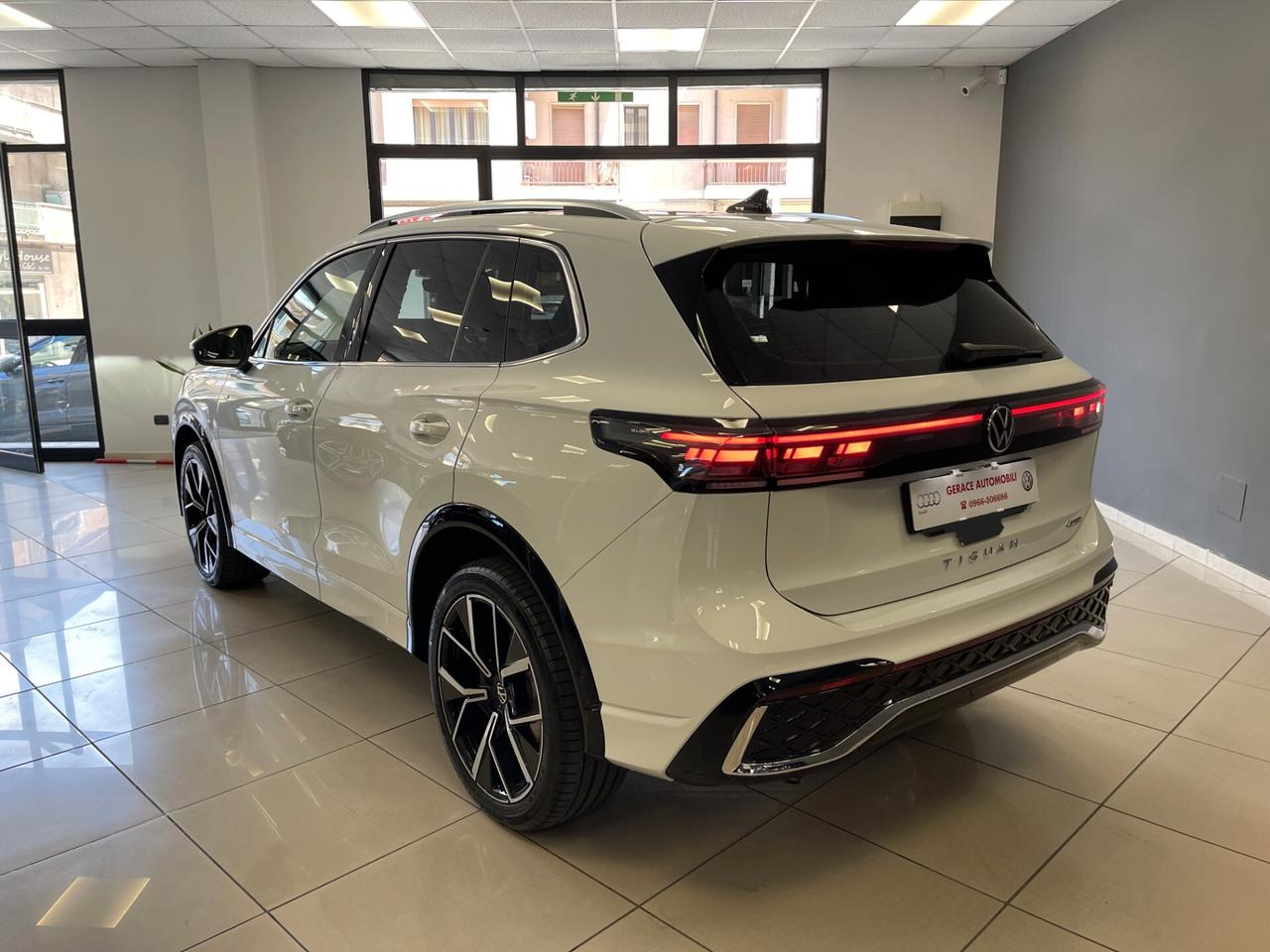 Volkswagen Tiguan 2.0 TDI 193cv DSG 4MOTION R-Line