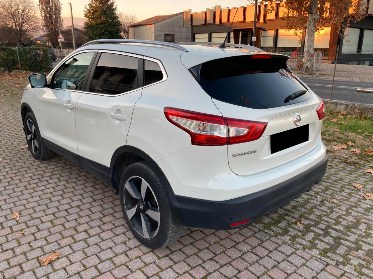 Nissan Qashqai II 1.6 dci N-Connecta 2wd 130cv xtronic