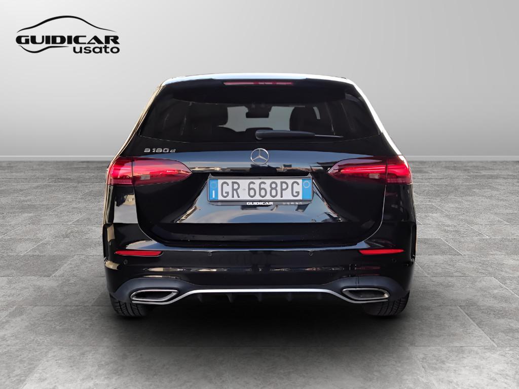 Mercedes-Benz Classe B - W247 2023 - B 180 AMG Line Advanced Plus auto