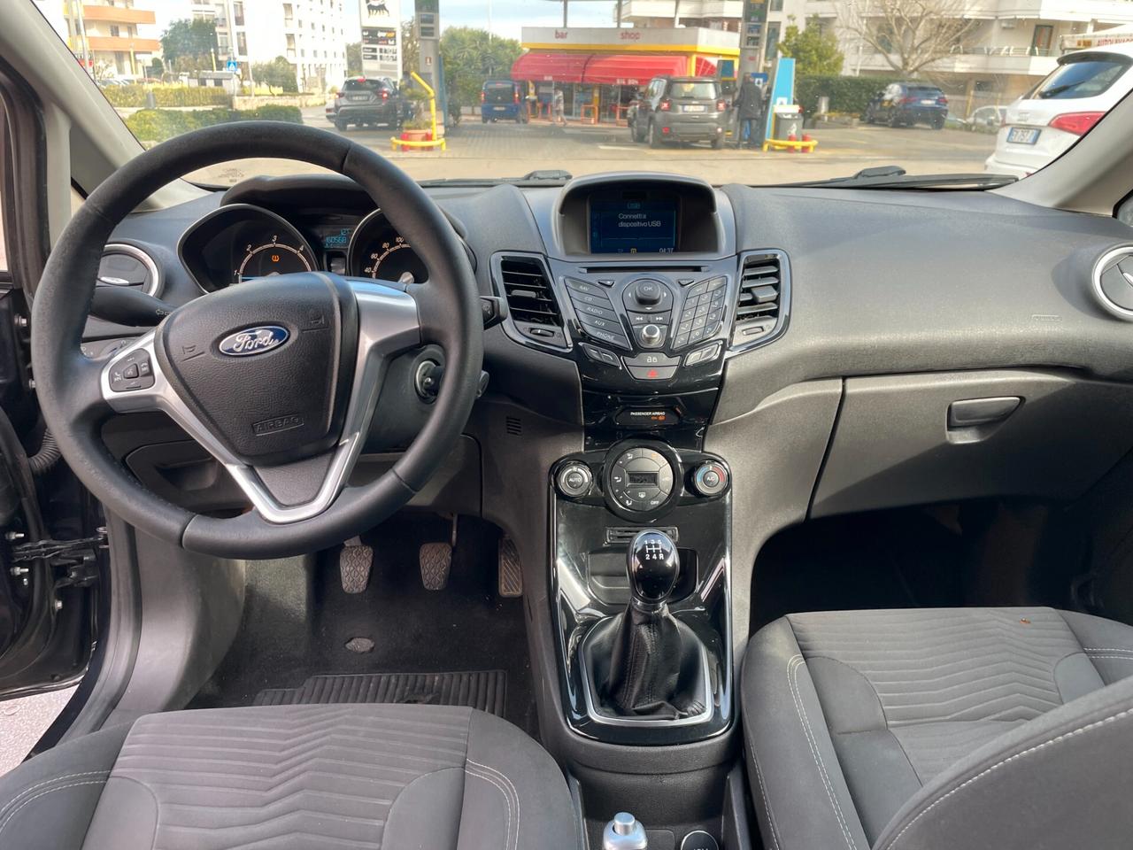 Ford Fiesta 1.5 TDCi 75CV 5 porte Business FINANZIABILE