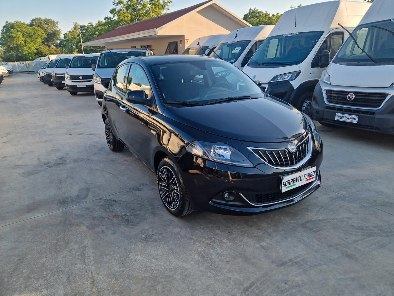 Lancia Ypsilon 1.0 FireFly 5 porte S&S Hybrid Ecochic Gold