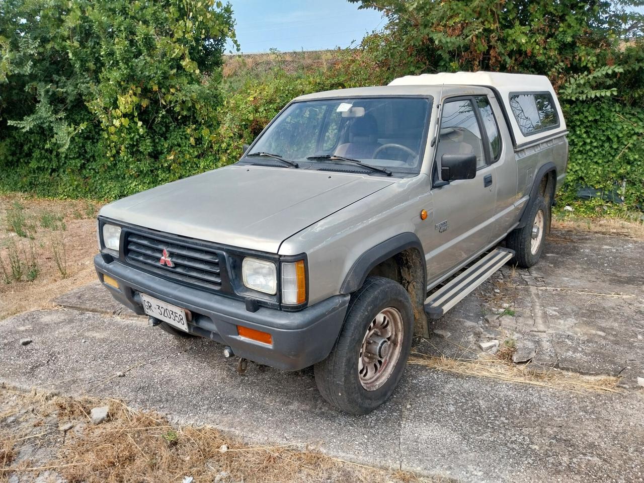Mitsubishi L200 2.5 TD 4WD Club Cab Pick-up
