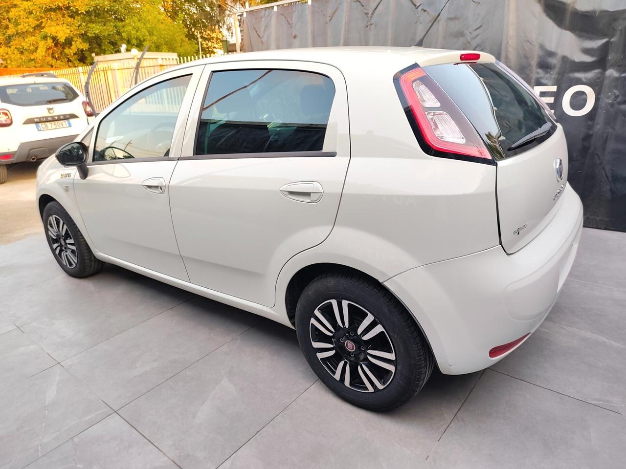 Fiat Punto 1.2 BENZINA Young NAVIGATORE