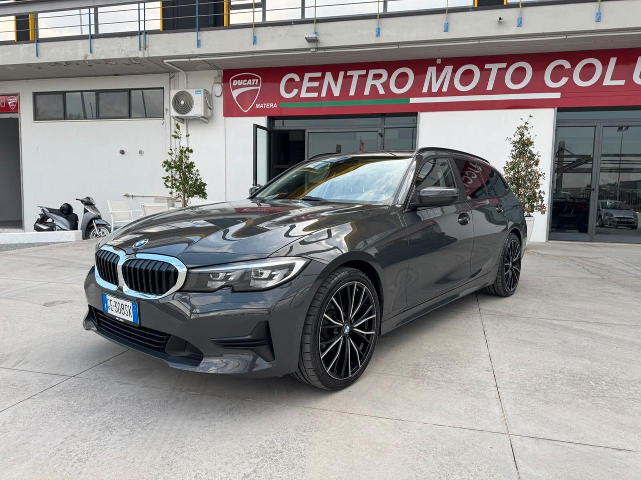 Bmw 320d 48V Touring Sport Condizioni da Vetrina