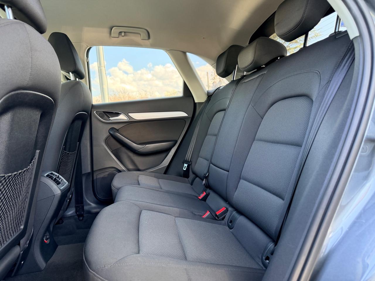 Audi Q3 2.0 TDI 120CV S tronic Sport in garanzia