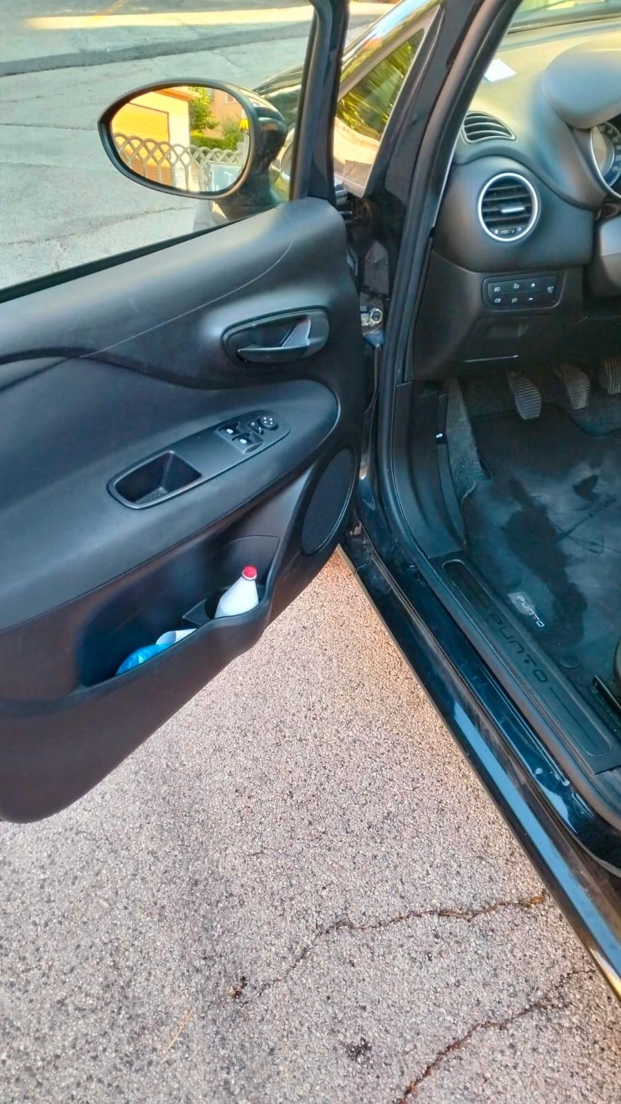 Fiat Punto 1.4 8V 5 porte Natural Power Street