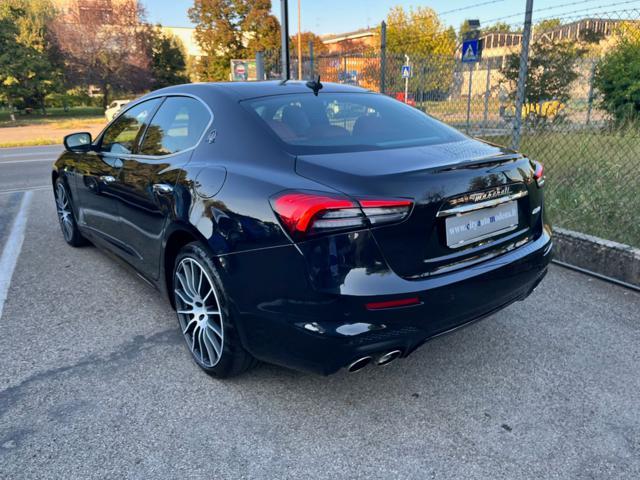 MASERATI Ghibli 330 CV MHEV Gransport