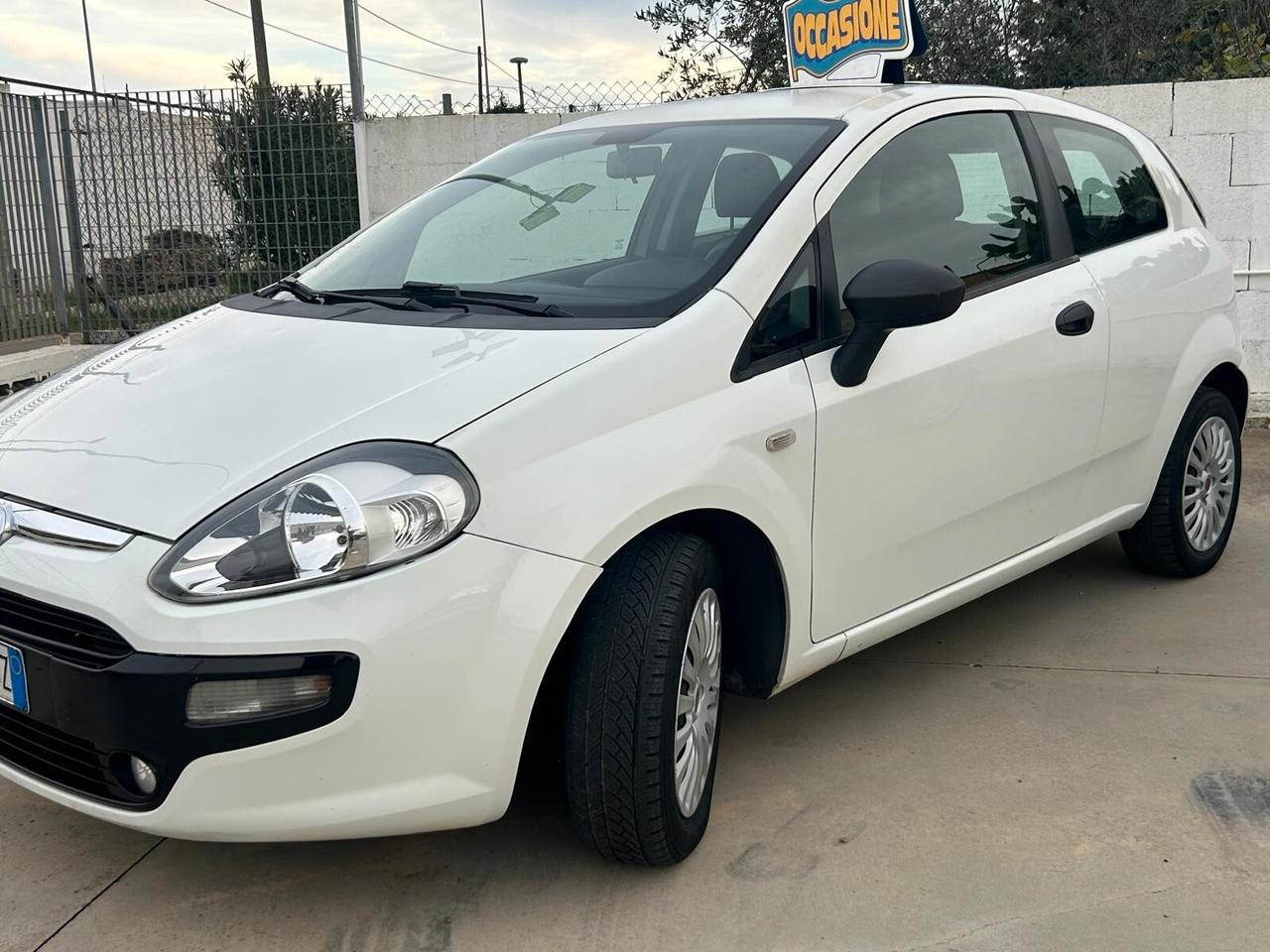Fiat Punto Evo 1.4 3 porte Dynamic – Alimentazione GPL – 204.000 km – Prezzo €3.300