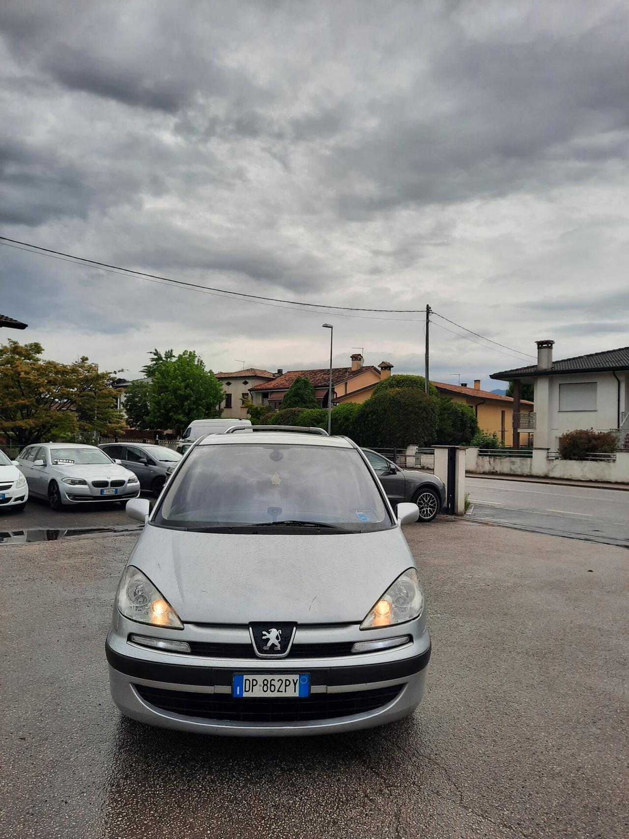 Peugeot 807 2.0 HDi FAP SV 7 POSTI