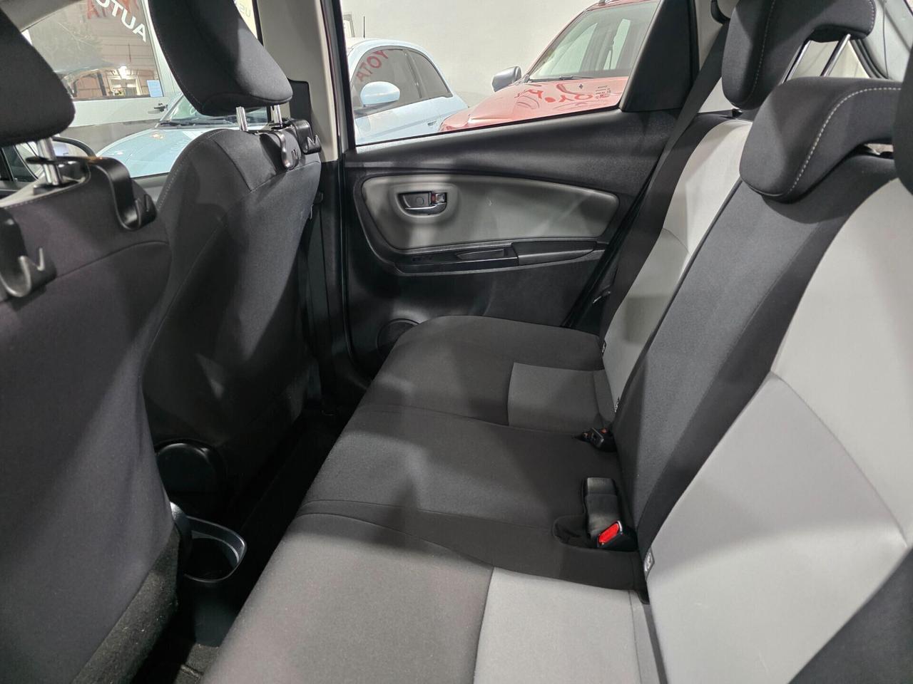 Toyota Yaris 1.5 Hybrid 73cv 1 PROPRIETARIO 2017