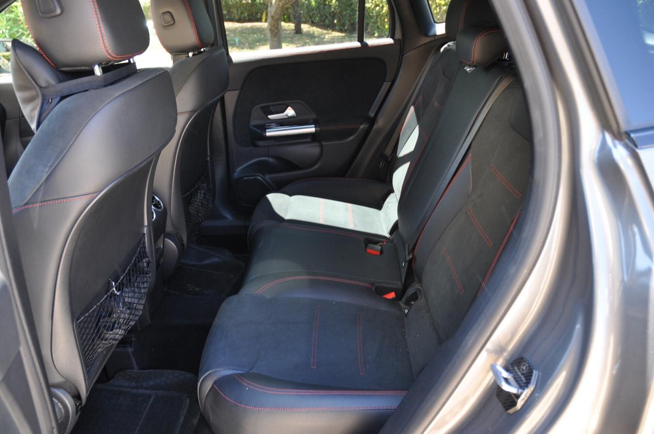Mercedes-benz GLA 180 GLA 180 d Automatic Premium Night AMG