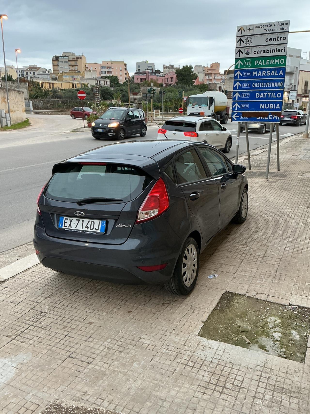 Ford Fiesta 1.4 TDCi 70CV 5 porte Titanium