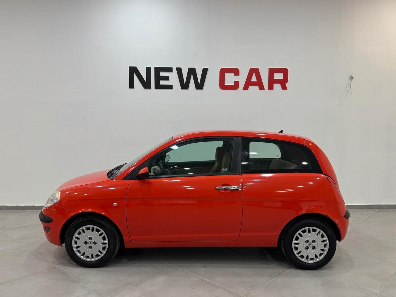 Lancia Ypsilon 1.2 16V Oro