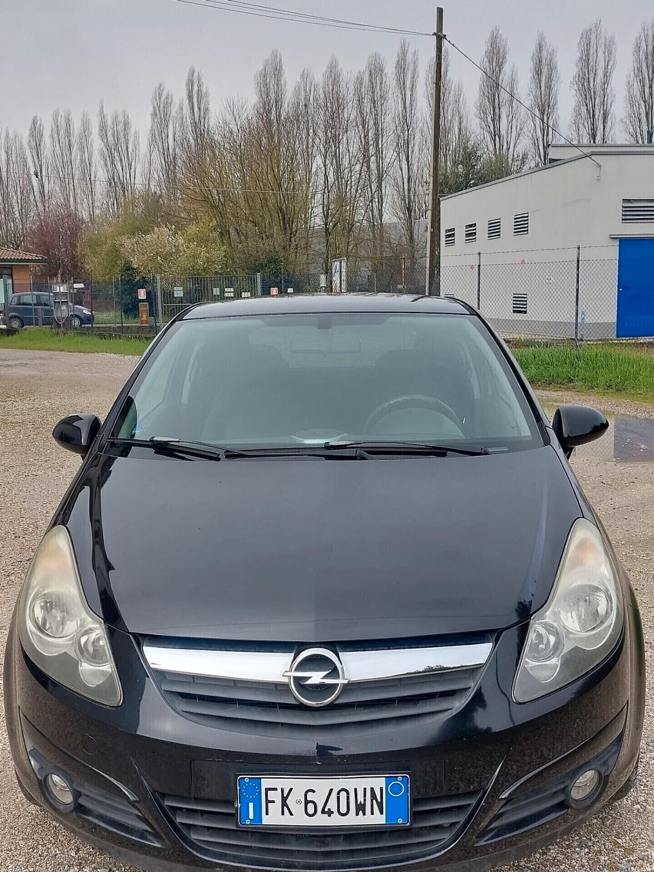 Opel Corsa 1.2 3 porte Sport