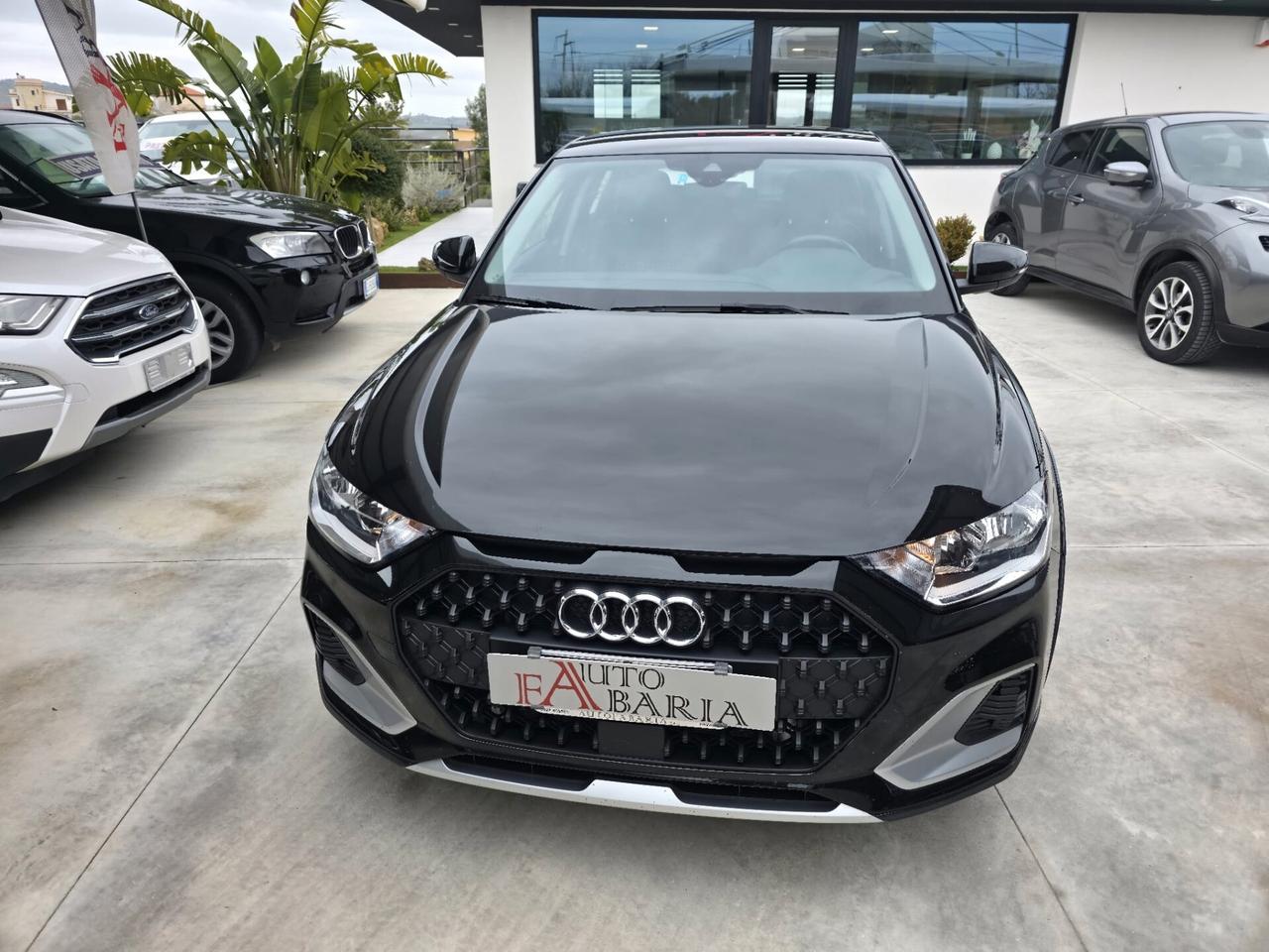 Audi A1 citycarver 35 TFSI Identity Contrast