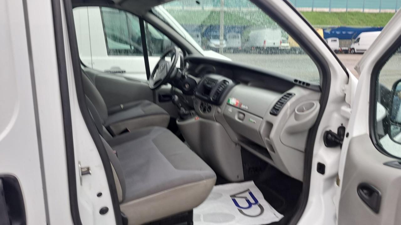 Opel Vivaro tetto super alto