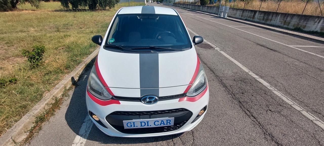 HIUNDAI I10 BENZINA 1,0 5 POSTI TELFONO X NEOPATENTATI IMPECCABILE GOMME NUOVE
