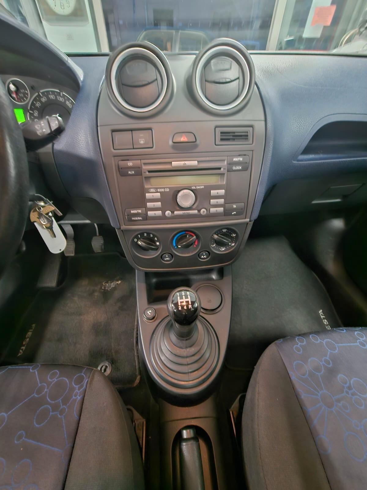 Ford Fiesta 1.2 16V 5p. Ghia